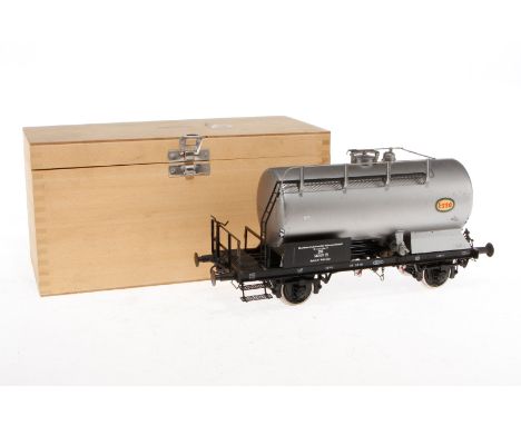 Hübner Esso Kesselwagen, Spur 1, silber, Alterungs- und Lagerspuren, L 27, in Holzkiste, Z 3