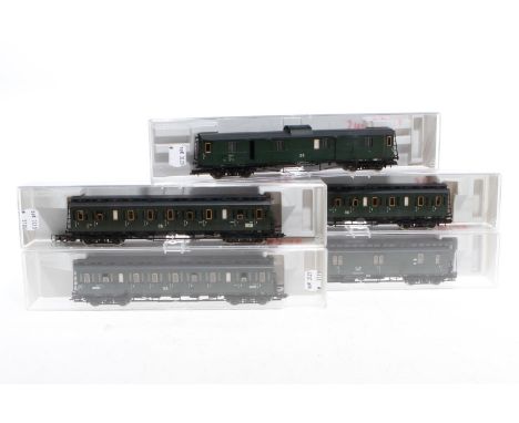 5 Fleischmann Wagen 5784, 5785, 5786, 5788 und 5790, Spur H0, Alterungsspuren, je im OK, Z 2-3