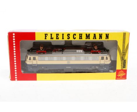 Fleischmann E-Lok ”E 10 1312” 1347 S, Spur H0, mit Punktkontakt, creme/blau, Alterungsspuren, im tw besch. OK, sonst Z 2
