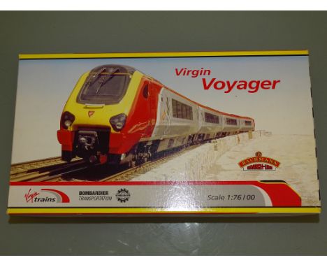 A BACHMANN 32-600 Class 220 Virgin Voyager 'Maiden Voyager' - VG/E in VG/E box