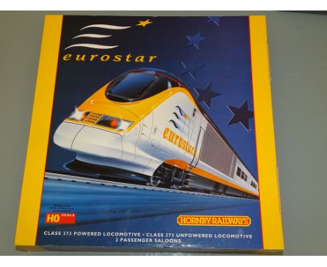 A HORNBY HO/OO scale Eurostar 4-car train pack - VG/E in VG box