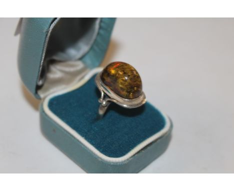 A Sterling silver and amber set ring, size K, approx. 5gms 