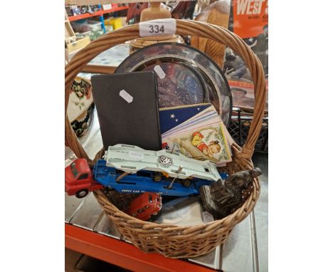 A mixed lot of collectables including die cast model vehicles, vintage postcards, technical drawing set, Philips' Planishpere