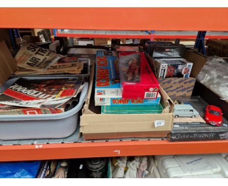A mixed lot toys and games including Game of Thrones game, model vehicles, Pop figure, board games, etc. 