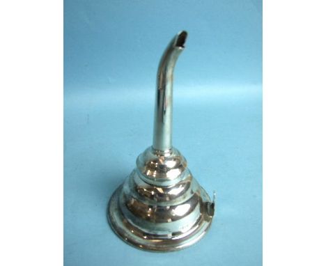 A silver wine funnel, 12.5cm, London 1986, by David R Mills, ___1½oz. 