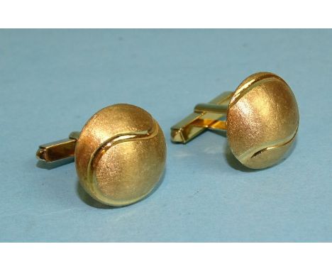 A pair of 9ct yellow gold cufflinks of round domed design, 10g. 