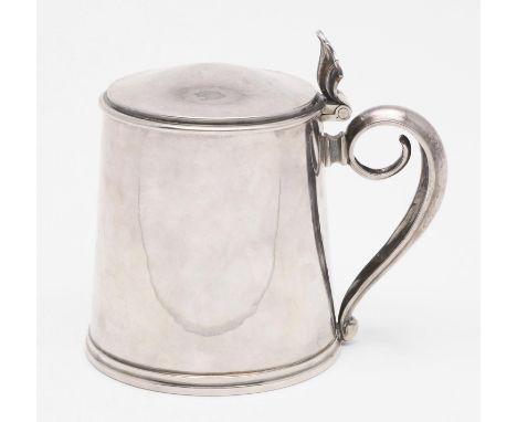of tapering circular form, with a scroll handle, a slightly domed cover with a scallop thumbpiece and with a light spot hamme