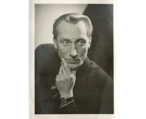 Richard Hurndall signed 7x5 black and white vintage photo. Hurndall (3 November 1910 - 13 April 1984) was an English actor. H