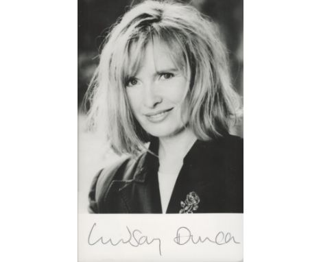 Lindsay Duncan signed 6x4 black and white photograph. Lindsay Vere Duncan CBE (born 7 November 1950) is a Scottish actress. O