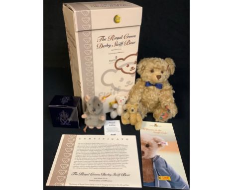 Steiff (Germany) 661464 Royal Crown Derby Steiff teddy bear, boxed with certificate (no paperweight but box present), 24cm hi