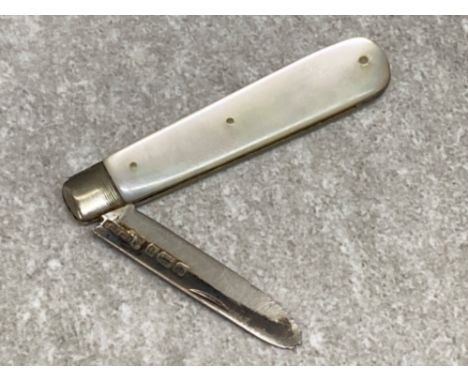 Hallmarked Sheffield silver Mother Of Pearl knife dated 1907