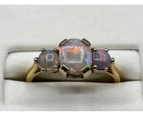 A 18ct gold 3 stone opal ring, 3.2g size L