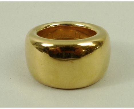 An 18ct gold Christian Dior ring, size K, 17.5g.