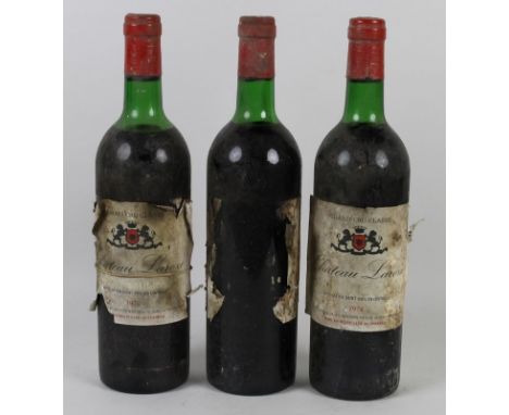 Vintage Wine: three bottles of Chateau Laroze, Grand Cru Classe, Saint-Emilion, 1974, U: all mid shoulder or better. (3)
Prov