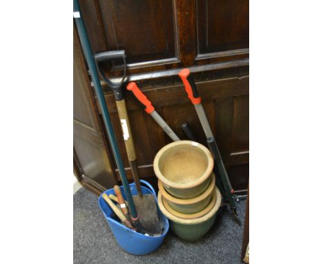 Tools - a pair of hedge clippers; spade; various gardening instruments; four planters qty