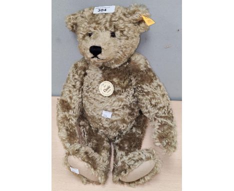 A Steiff Classic 1920's teddy bear with growl, 39cm long 