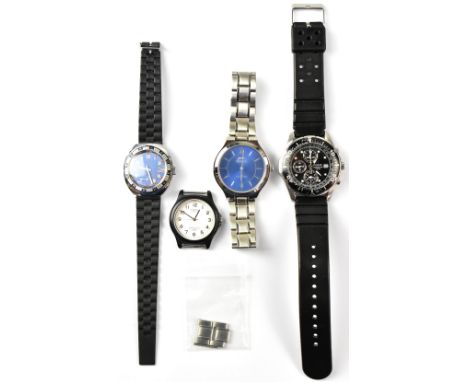 Four gentlemen's vintage sports watches/wristwatches, to include a Pulsar chronograph 100m wristwatch, the black dial set wit