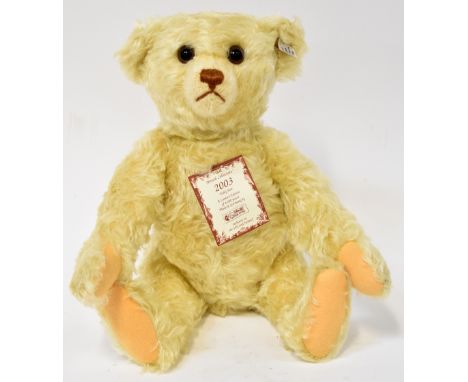 STEIFF; a modern limited edition yellow Steiff teddy bear, no.660955, 2003, limited edition no.1044/4000, with button in ear,