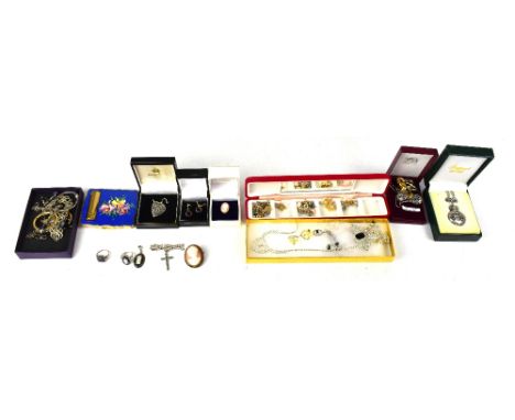 Various items of costume jewellery to include a 9ct gold hallmarked cameo ring, the small claw set cameo depicting a portrait