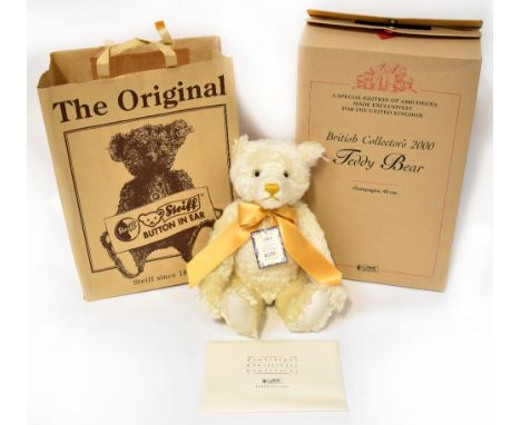 STEIFF; a modern limited edition white Steiff teddy bear no.654763, 2000, limited edition no.2434/4000, with button in ear, l