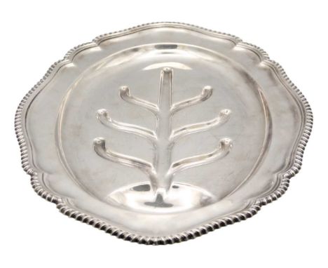 An impressive and heavy modern silver meat warming platter by E H Parkin & Co. With gadrooned serpentine rim and deep gravy w