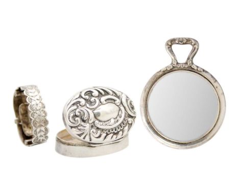 A selection of three silver items. Including a pillbox, Birmingham hallmark 1949 by Aldie &amp; Lovekin Ltd, a scarf clip, Wa
