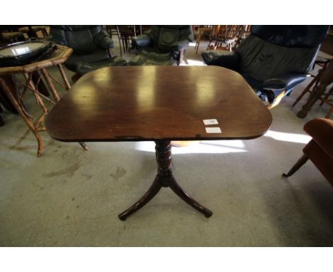 Tripod table