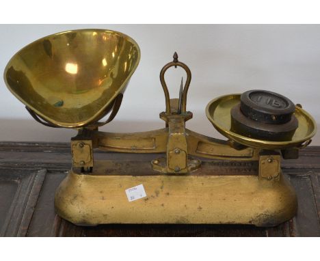 A set of Avery iron scales, with brass pans, to weigh 2lb