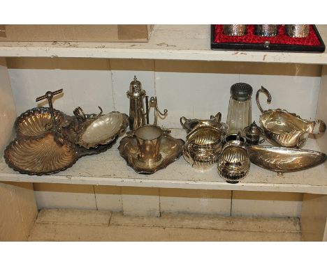 A selection of silver plated servers to include an engraved fish slice, basting spoon, pair of sauce ladles, three lobster pi