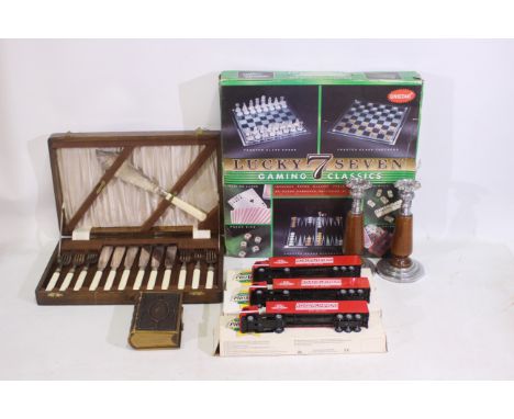 Lot to include a silver plated 13 x piece knife, fork, and fish knife cutlery set presented in wooden case. 2 x twin metal an