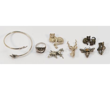 Three 925 silver, marcasite and gemset animal brooches, a 925 silver horse shaped ring, T, two sterling silver animal brooche