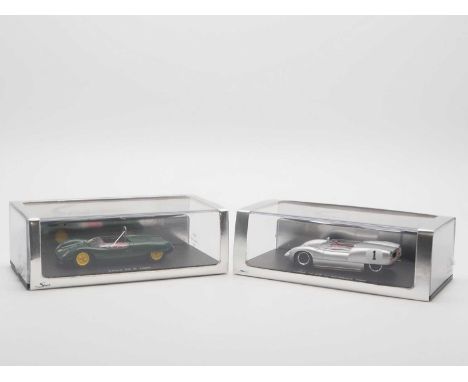 A pair of 1:43 scale hand built resin models by SPARK (MINIMAX), comprising of a  'S0259' 1960 Lotus 19 and a 'S0250' 1960 Lo