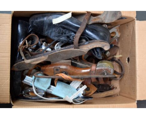 Vintage ice skates, to include ladies skates from 1920's