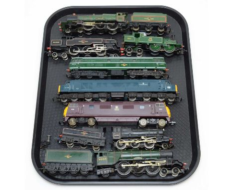 Eight 00-gauge unboxed trains and tenders, by LIMA and Mainline, etc., including: 4075 Cardiff Castle locomotive and tender, 