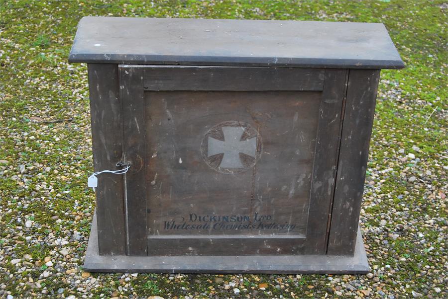 A first aid kit from World War 1 WW1? Original paint "Dickinson Ltd