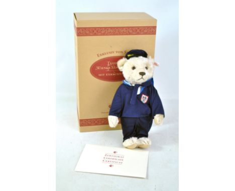 STEIFF; a boxed limited edition Vienna Choir Boy Off-White 33 Button in Ear teddy bear, no. 1786/3000 with certificate (lacki