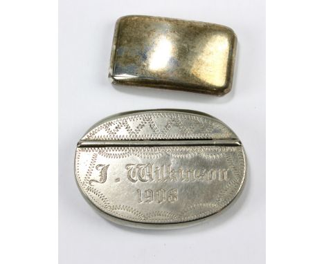 HILLIARD &amp; THOMASON; a Victorian hallmarked silver snuff box of plain curved rectangular form, Birmingham 1892, 9 x 3.5cm