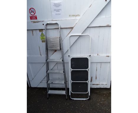 2 Step ladders&nbsp;