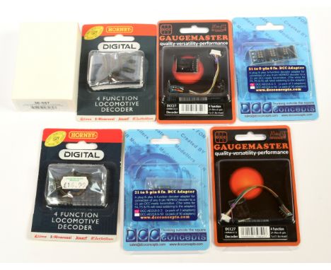 Hornby / Gaugemaster / Concepts group of DCC digital decoders consisting of Hornby R8249 *2, Gaugemaster DCC27 *2, Concepts 2