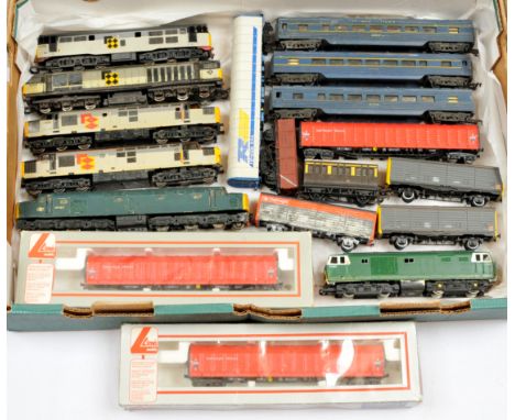 Hornby &amp; lima boxed &amp; unboxed Loco's &amp; Rolling Stock. To include various Diesel Loco's al of which have been over