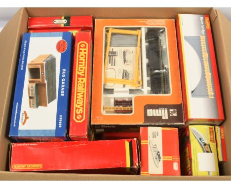 Hornby, Lima, Bachmann boxed buildings &amp; accessories. To include R002 Village Station, R8229 Accessories Pack 3, R179 Gra