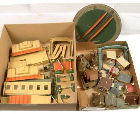 Hornby Dublo station buildings, accessories, Faller buildings mixed group. To include Hornby Dublo 2x through stations, islan
