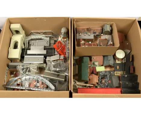 Hornby, Superquick, Co Ma accessories &amp; kit built buildings. To include Hornby engine shed, grand bridge, girder bridge, 
