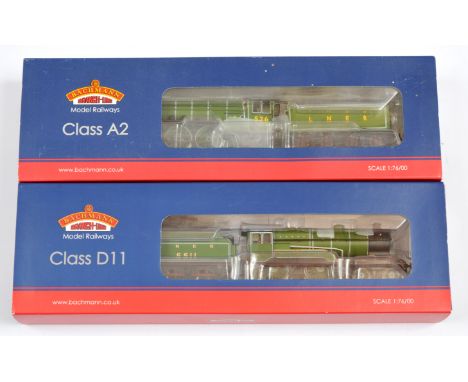 Bachmann 00 Gauge Pair of LNER Steam outline Locomotives consisting of 31-530 4-6-2 Loco &amp; Tender Lined Green A2 Class 'S