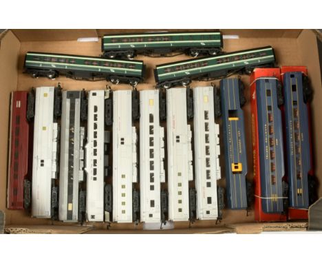 Tri-ang, Hornby, Bachmann group of mainly unboxed coaches.&nbsp; To include Tri-ang TC series "Tri-ang Railways" Dining car -