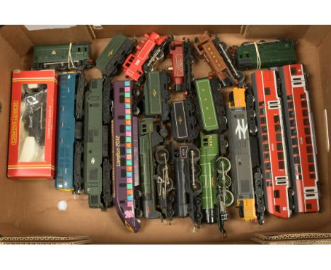 Hornby &amp; Marklin unboxed locomotives. To include Hornby 4-6-2 LNER Green 4472 "Flying Scotsman" (missing front pony truck