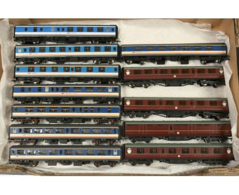Bachmann 00 Gauge Passenger coaches consisting of Network South East *8 and BR Maroon *4. Excellent unboxed. (12)