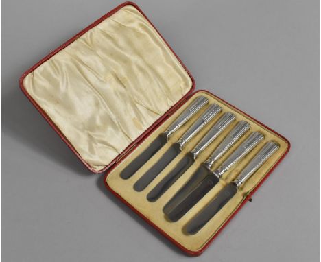 A Cased Set of Edwardian Silver Handled Butter Knives, Sheffield 1924 by G H 