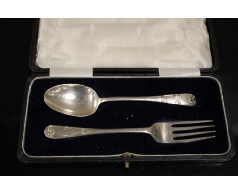 A BOXED HALLMARKED SILVER CHRISTENING FORK AND SPOON SET 