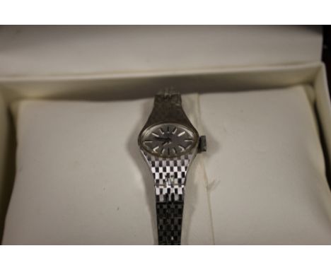 A BOXED LADIES ROTARY WRIST WATCH